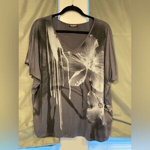 Vanilla Sugar Gray Floral Short Sleeve Top, Size Large